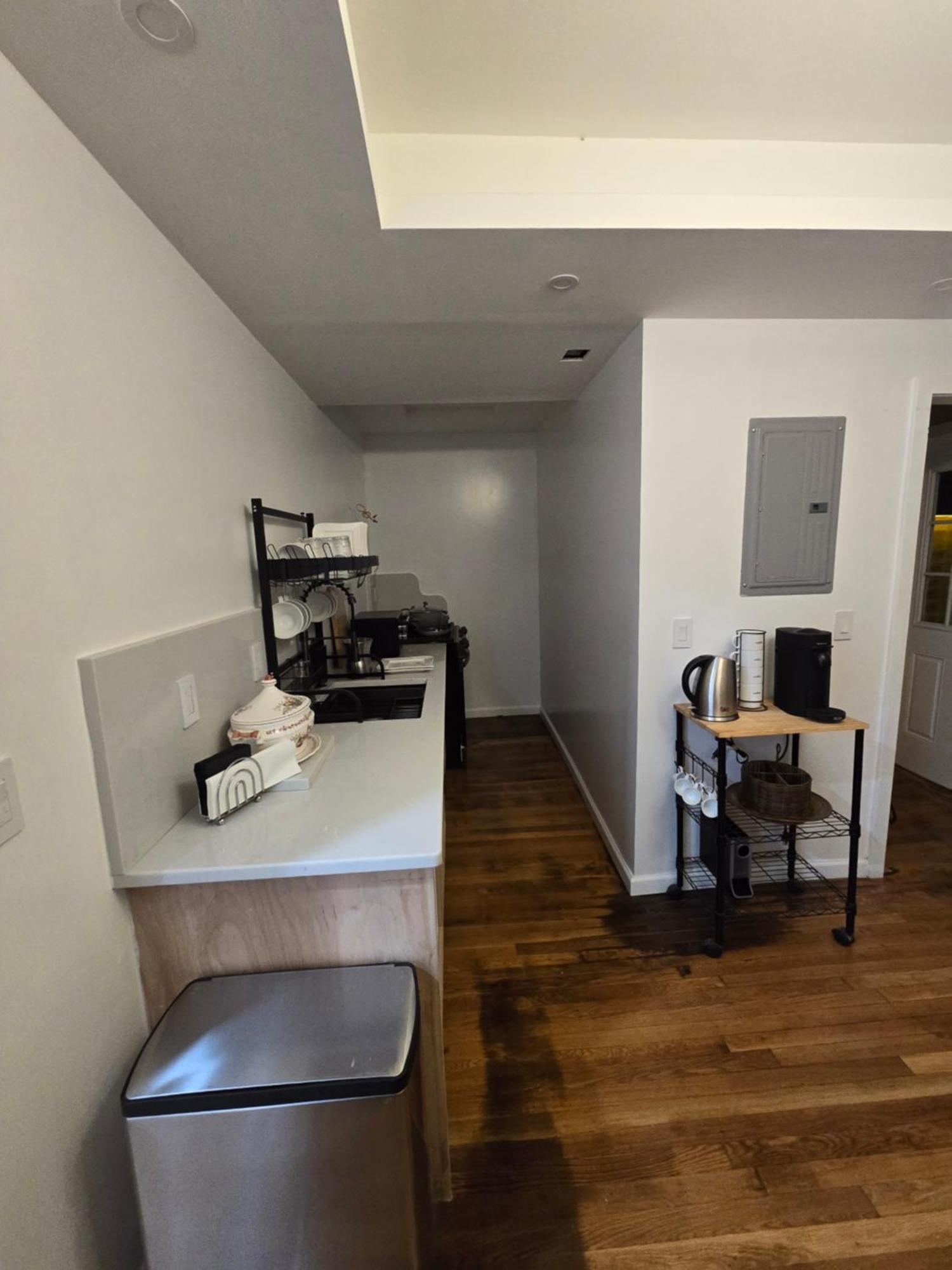 Beautiful Boston Bedroom - New Renovation Εξωτερικό φωτογραφία