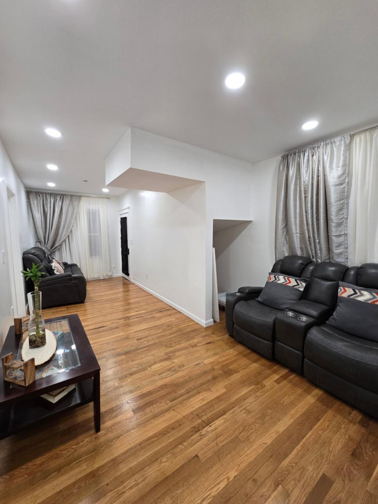 Beautiful Boston Bedroom - New Renovation Εξωτερικό φωτογραφία